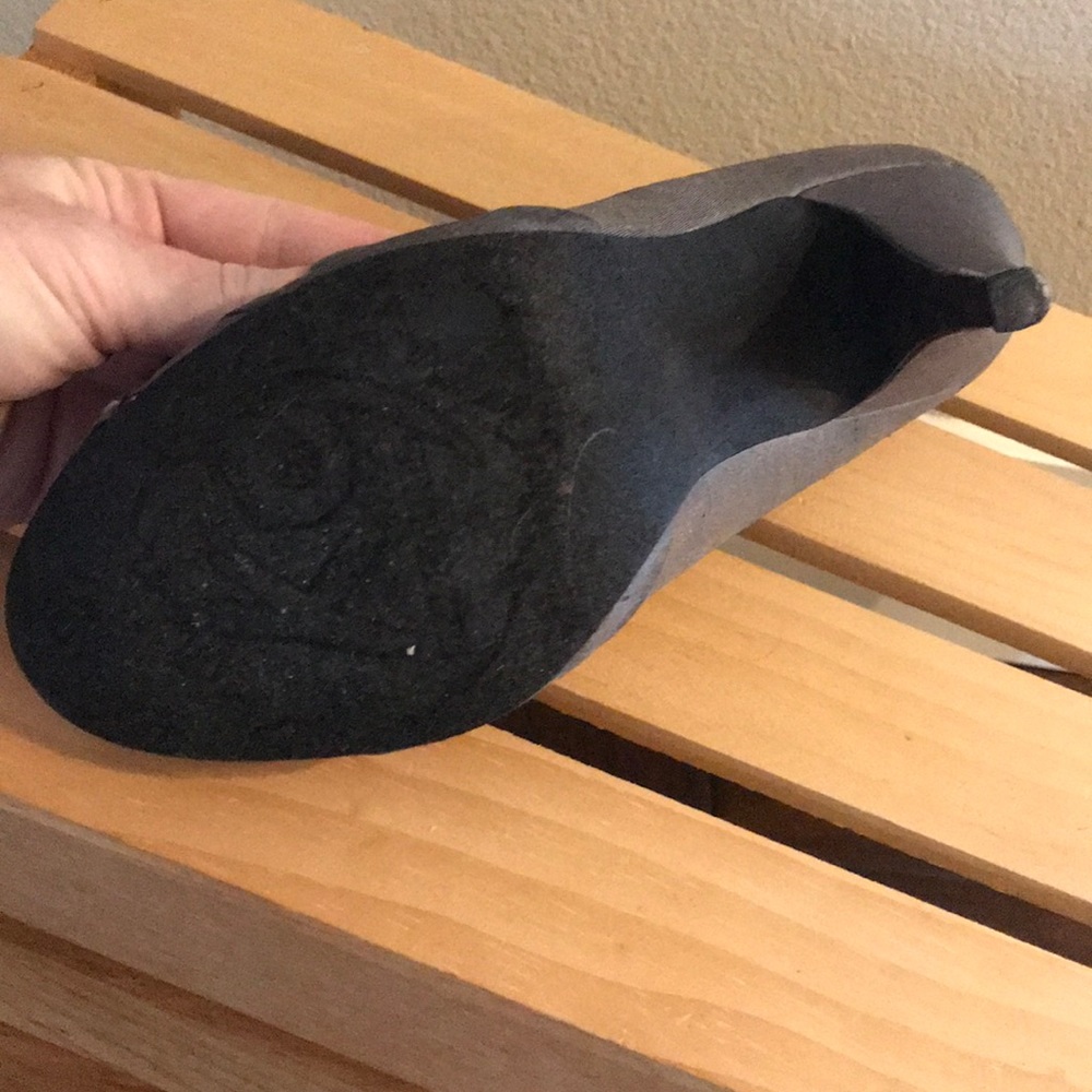 Rocket dog heel with small bow - Picture 3 of 3